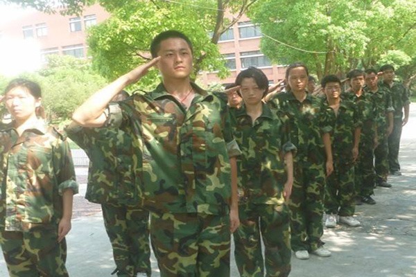 上海西点军训学校
