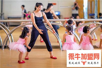 金芭蕾舞蹈培训加盟